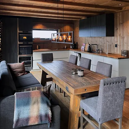 Exclusive Mountain At Birkebeinerbakken Sjusjoen